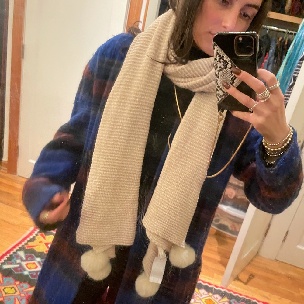 NWT ultra-soft chunky scarf